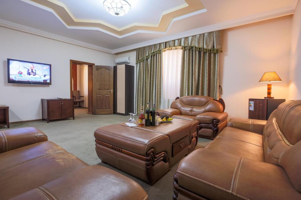 Avicenna Hotel Boukhara Extérieur photo