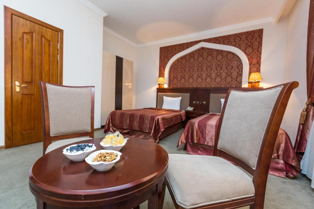 Avicenna Hotel Boukhara Extérieur photo